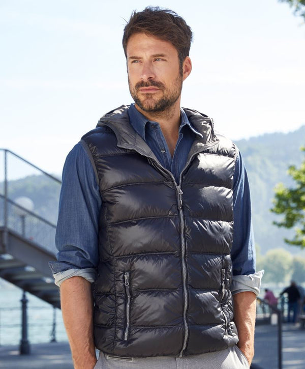 James et Nicholson | JN 1062 Bodywarmer léger à capuche pour homme